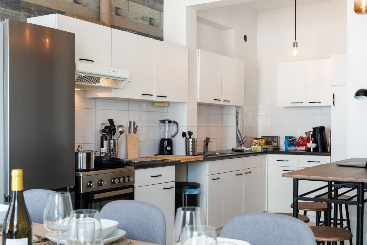City Apartment 3 Bedroom, Kitchen, Wifi, Workspace, Coffee, Central Hasselt Buitenkant foto